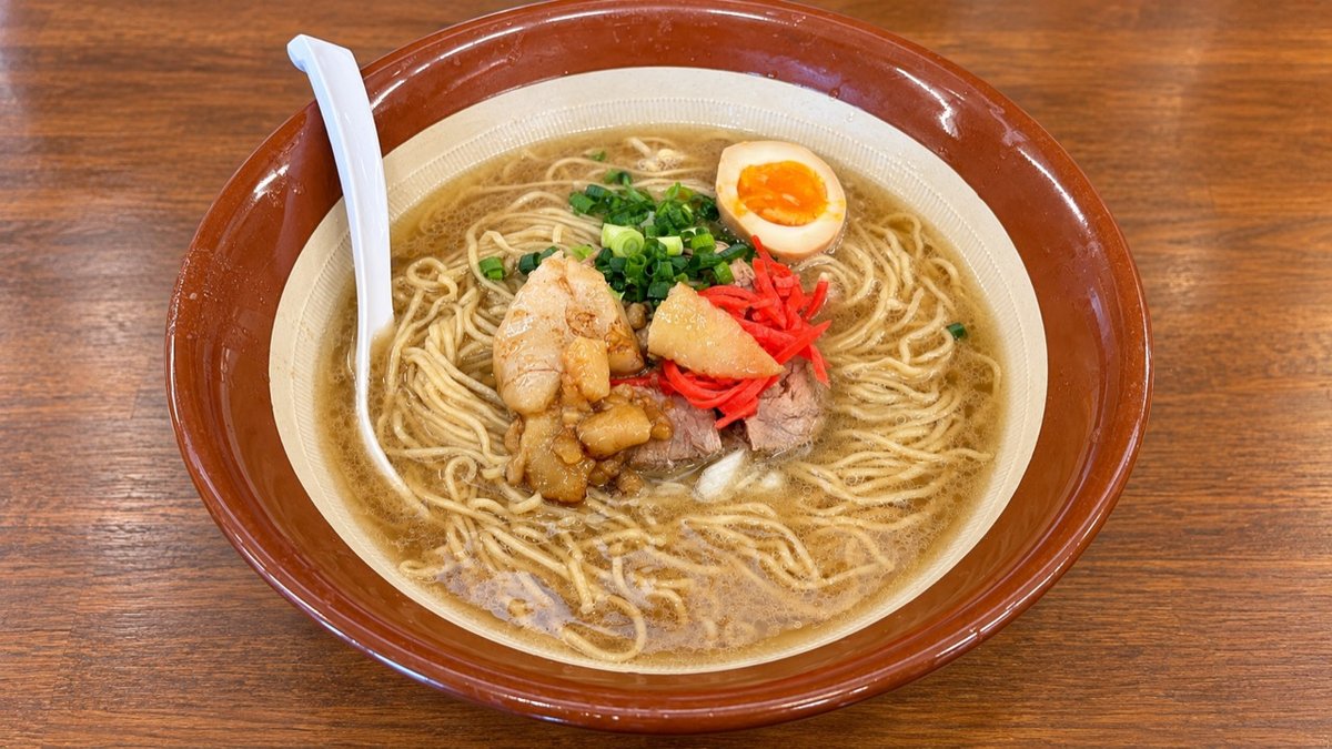 宮二郎の限定「ライトな豚骨」の特盛ラーメン