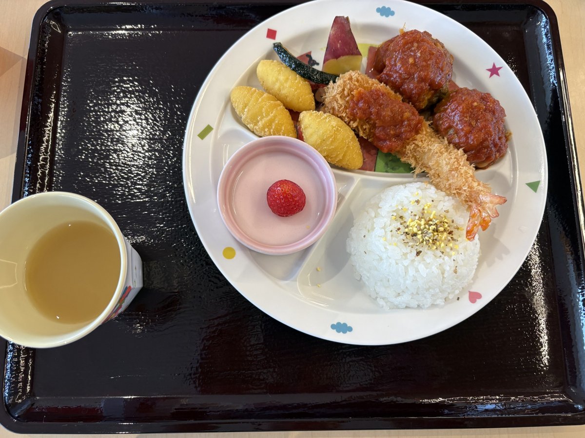 なすとらんの煮込みハンバーグのお子様ランチ