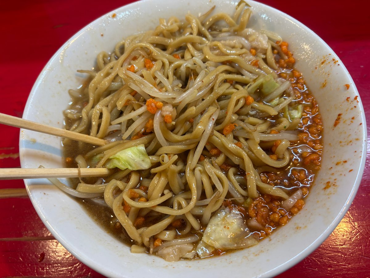 後半に辛揚げを混ぜて味を変えた小ラーメン